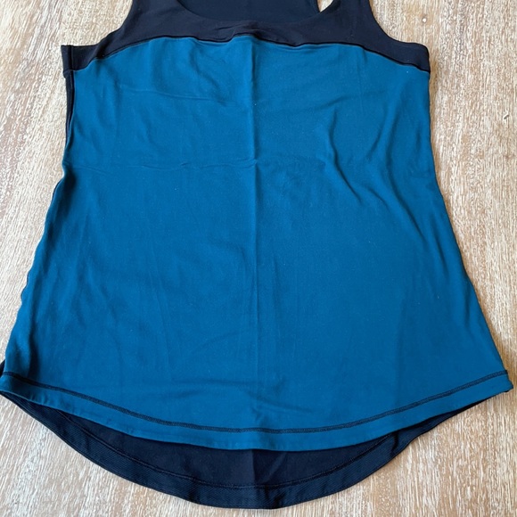 Lululemon Razorback Tank Top Size 8 - Picture 5 of 12